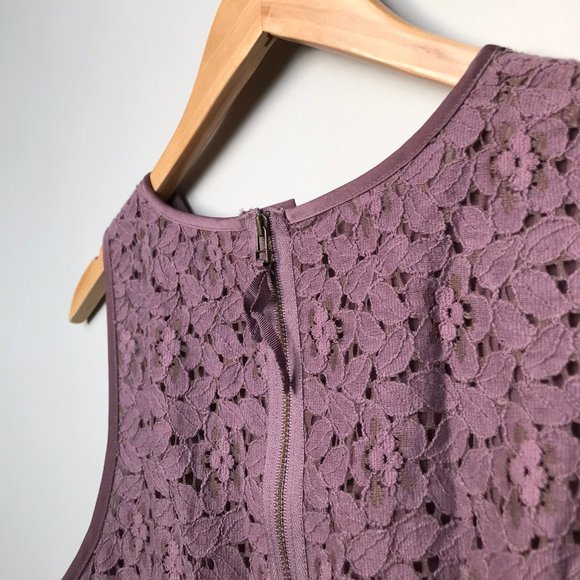 Banana Republic | Mauve Lace Tank Top - Picture 5 of 9